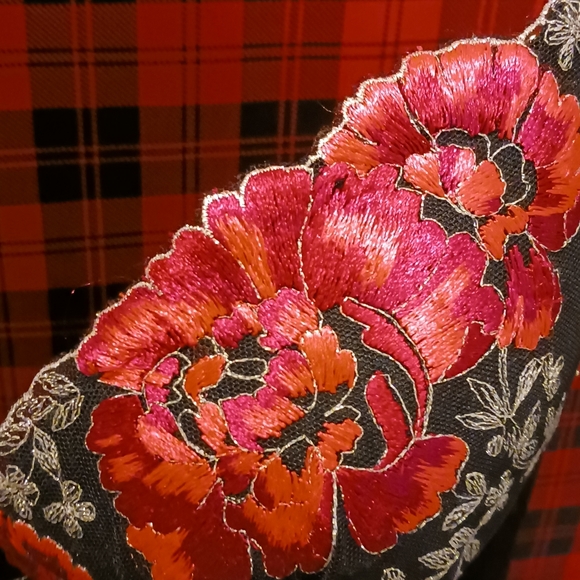 Never worn Victoria Secret corset size 36D - Picture 3 of 12